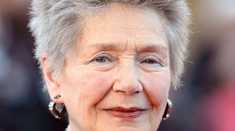 Emmanuelle Riva attends the