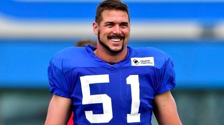 New York Giants long snapper Zak DeOssie looks