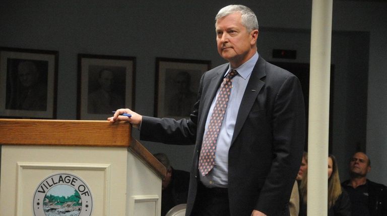 Christopher Modelewski addresses Town hearing at Babylon town