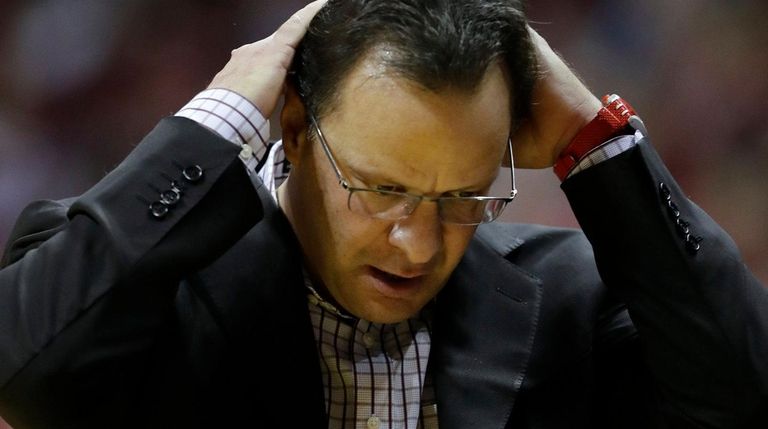 Indiana head coach Tom Crean reacts during the
