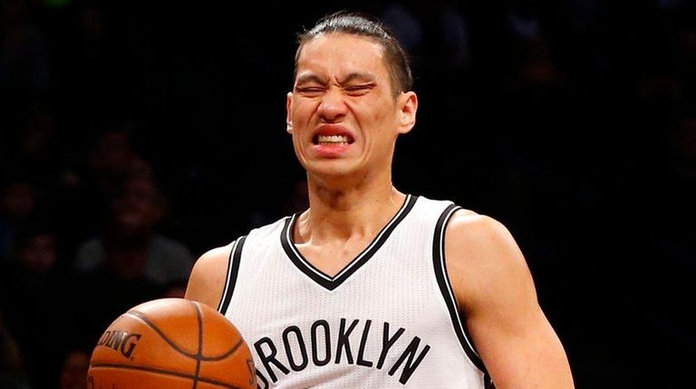 Jeremy Lin #7 of the Brooklyn Nets reacts