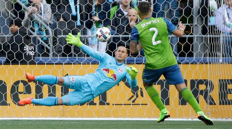 Seattle Sounders forward Clint Dempsey (2) scores a