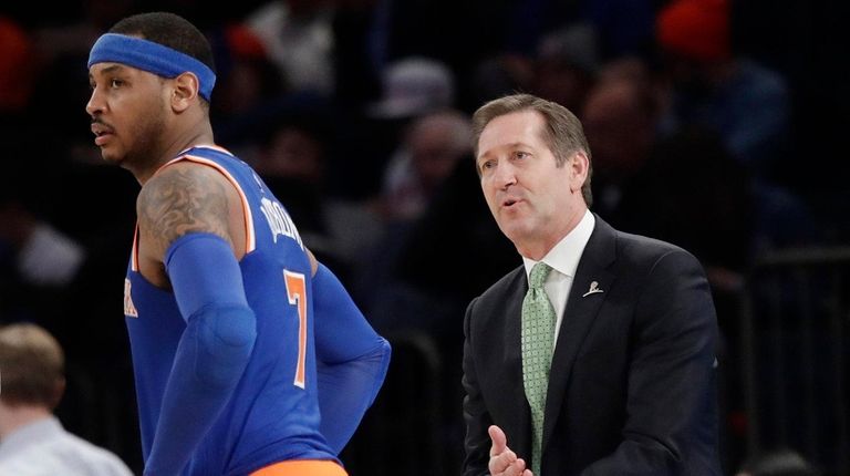 New York Knicks coach Jeff Hornacek, right, talks