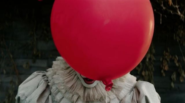 Pennywise Terrorizes Moviegoers It Causes Decline In Work For Real Life Clowns Newsday - creepy pennywise dancing music roblox code