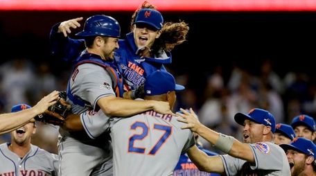 New York Mets starting pitcher Jacob deGrom, above