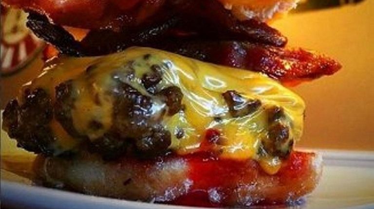 Bacon cheeseburger at That Burger Joint/That No Good