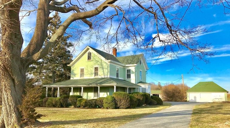 This Mattituck farmhouse comes with a 4,000-square-foot post-and-beam