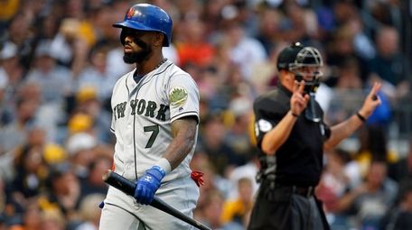 Jose Reyes of the New York Mets looks