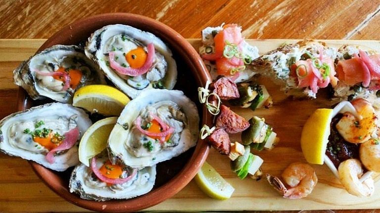 Salumi Tapas & Wine Bar in Massapequa will