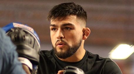 Kelvin Gastelum prepares for upcoming fight at the
