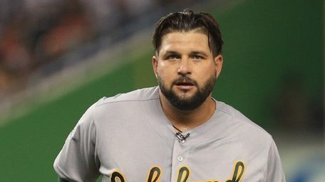 Yonder Alonso #17 of the Oakland Athletics and