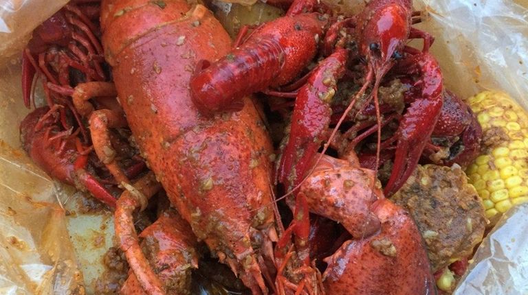 The lobster and crawfish boil at Ben's Crab