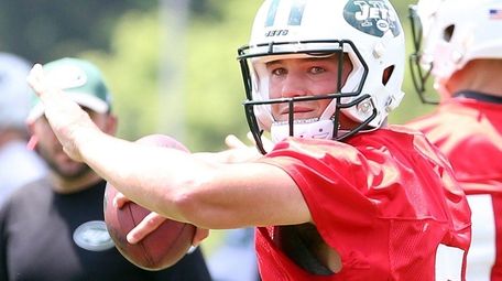 Jets quarterback Christian Hackenberg throws during minicamp at