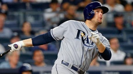 Lucas Duda of the Tampa Bay Rays homers against the
