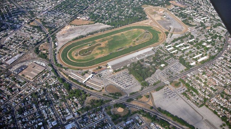 State seeks proposals to develop Belmont Park | Newsday