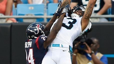 Carolina Panthers wide receiver Kelvin Benjamin (13) makes