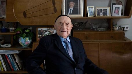 Holocaust survivor Israel Kristal at his home in