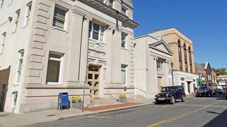 Glen Cove's City Hall is pictured on Sept.
