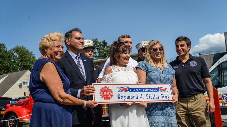 Caryn Pfeifer, widow of FDNY firefighter Raymond J.