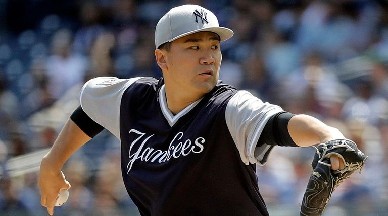 New York Yankees starting pitcher Masahiro Tanaka (19)