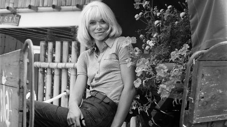 French Actress Mireille Darc Dies At 79 Newsday