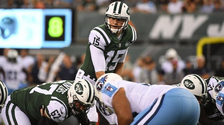 New York Jets quarterback Josh McCown calls signals