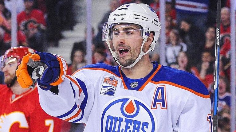 Jordan Eberle skates with Islanders for the first time ...