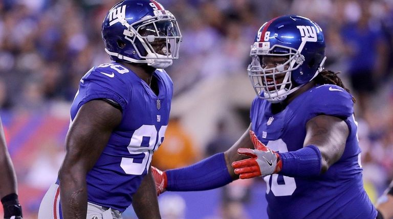 Giants defensive linemen Jason Pierre-Paul and Damon Harrison
