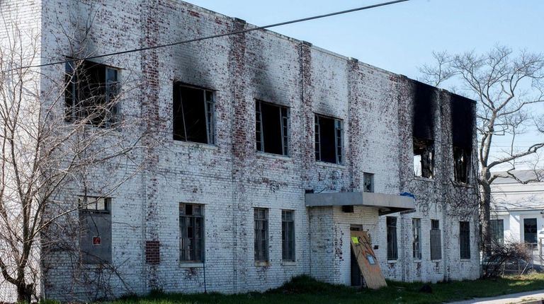 The eyesore, at 1305 S. Strong Ave. in