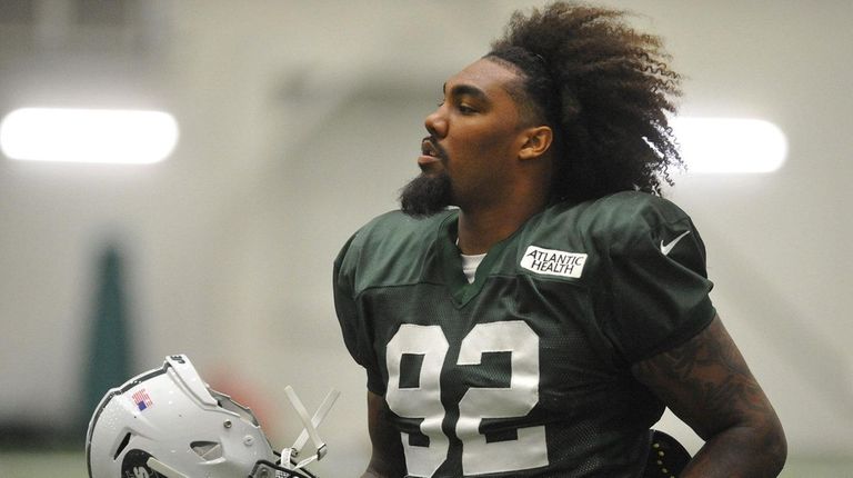 Leonard Williams practices during Jets training camp on