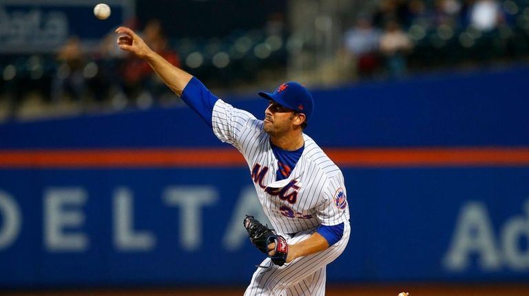 Matt Harvey of the Mets pitches in the