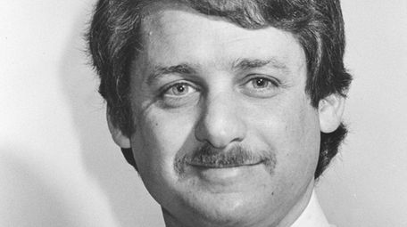 Former Newsday reporter Dennis Hevesi died Tuesday, Sept.