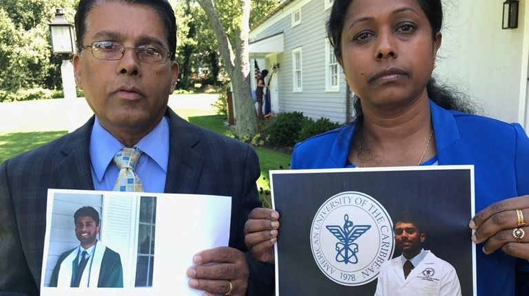 (Left) Kana Sivapalan and mother Daika Sivapalan hold