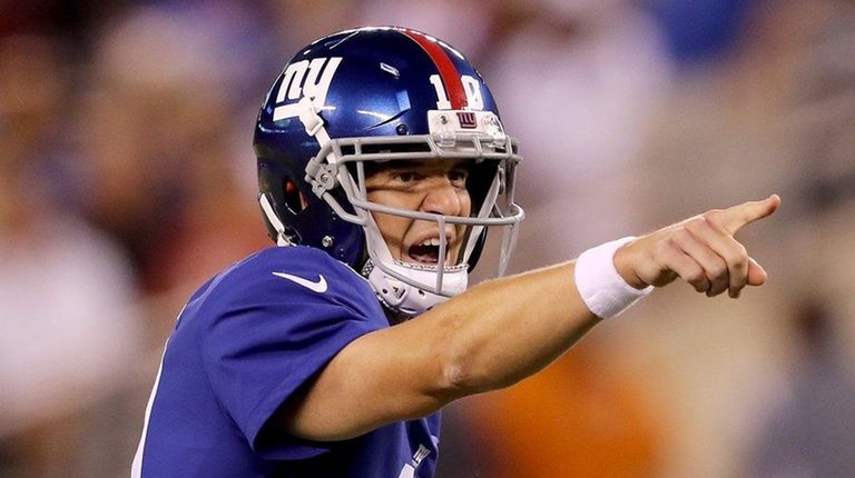 Eli Manning of the New York Giants calls