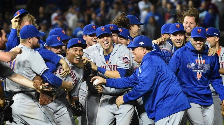 New York Mets celebrate their NLCS victory over