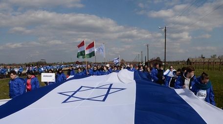 Participants of the yearly March of the Living
