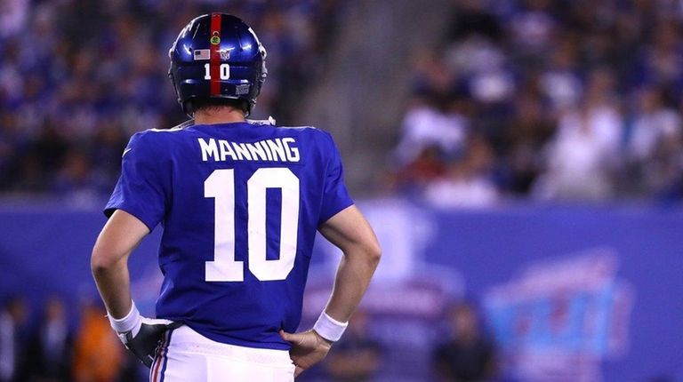 Eli Manning of the New York Giants looks