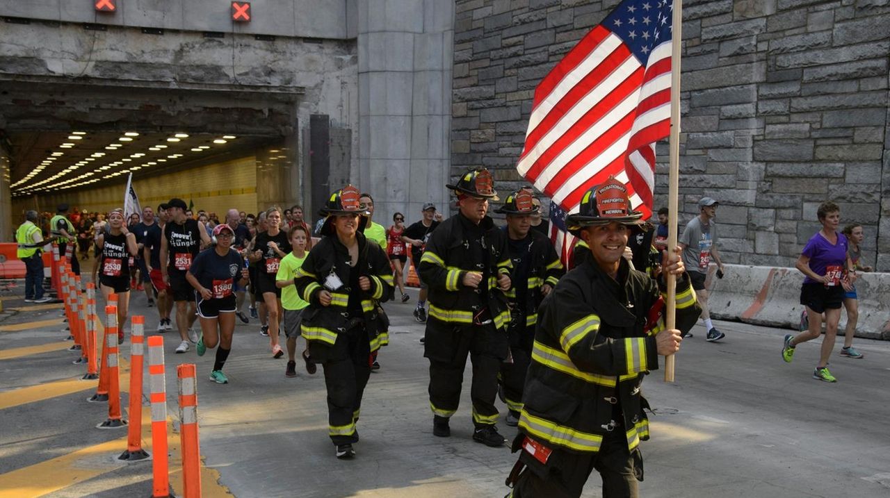 30,000 run in Stephen Siller Tunnel to Towers tribute event Newsday