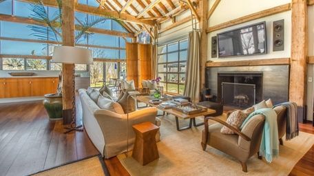 Fashion designer Elie Tahari's oceanfront estate in Sagaponack