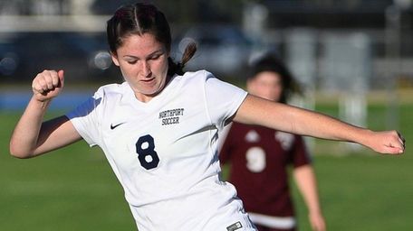 Emily McNelis will try to lead Northport to