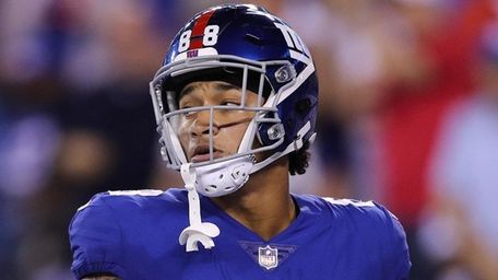 Evan Engram of the New York Giants celebrates