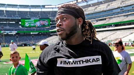 Miami Dolphins running back Jay Ajayi (23) and