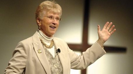 Montana Gov. Judy Martz addresses a crowd at