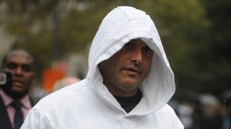 Former WFAN host Craig Carton leaves federal court on