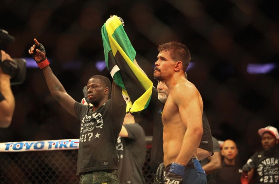 Randy Brown (left) defeats Mickey Gall by unanimous