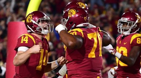 USC quarterback Sam Darnold reacts to his touchdown