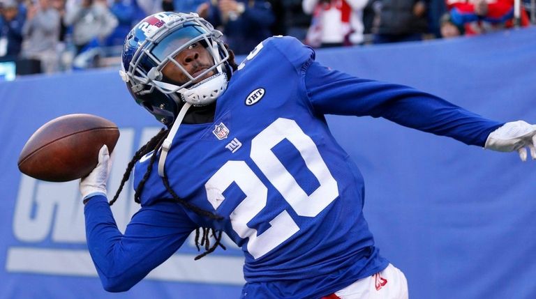 Janoris Jenkins of the Giants celebrates his fourth-quarter interception