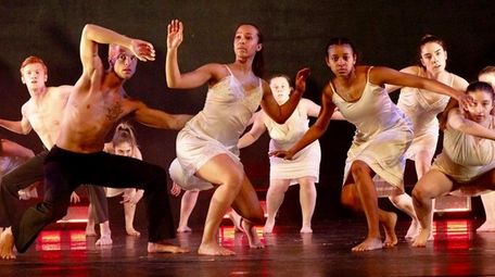 Hofstra students perform
