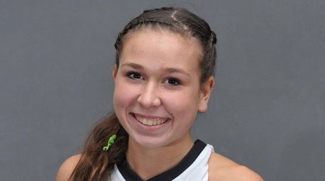 Lynbrook's Sophia LoCicero on Dec. 4, 2017.