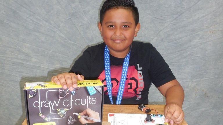 Kidsday reporter Marvin Acosta Garcia tested the Draw